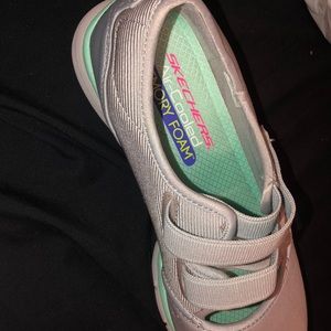 Sketchers brand new air cooled memory foam